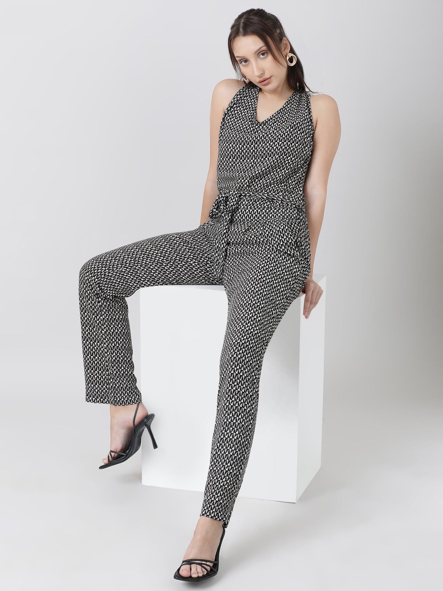 Women Regular Fit Printed Sleeveless Black Jumpsuit With Belt