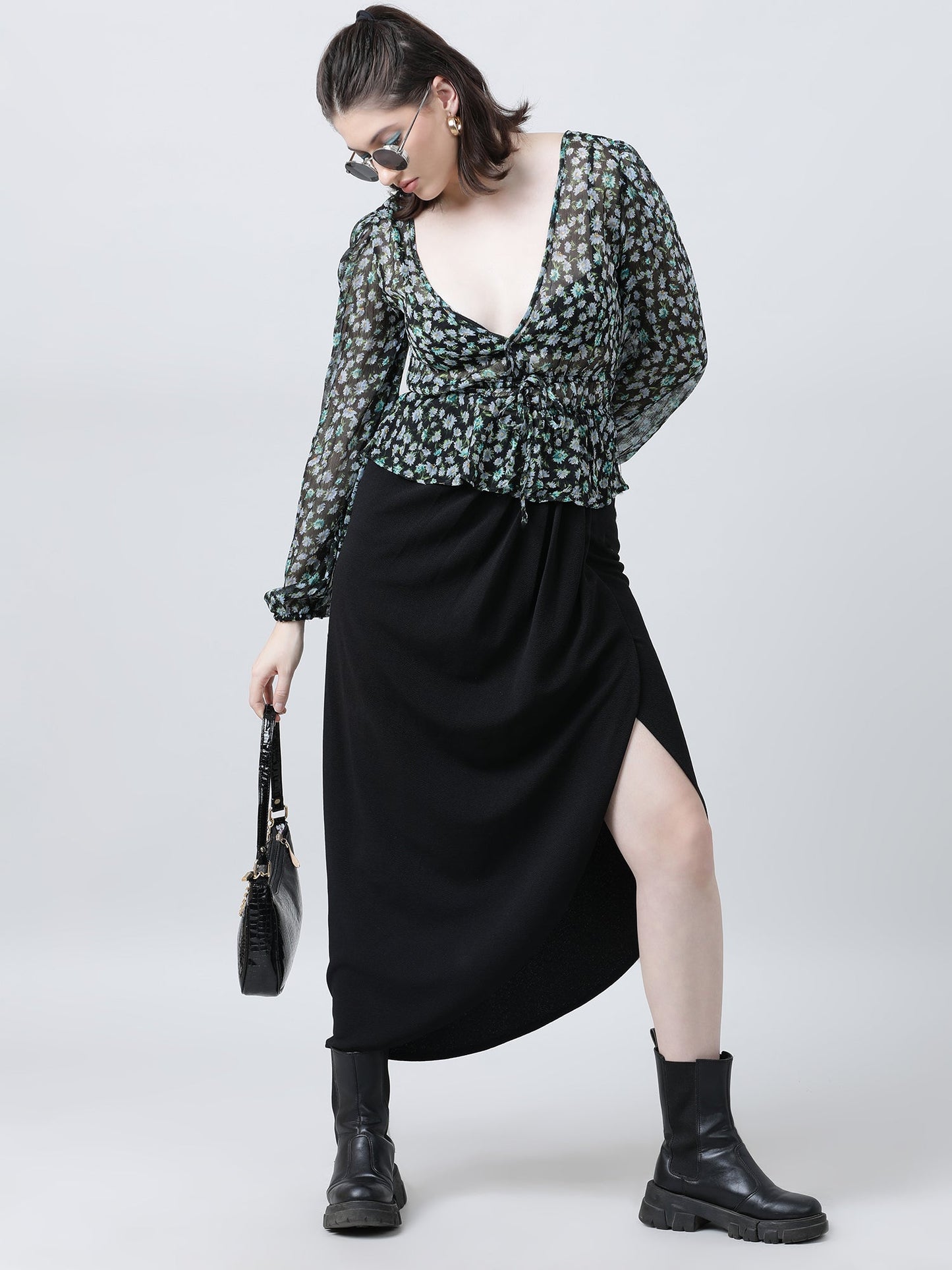 Women Relaxed Fit Printed V Neck Green Top