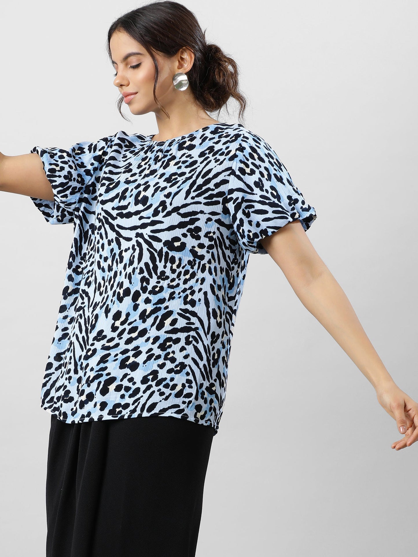 Keyhole Charm Printed Top