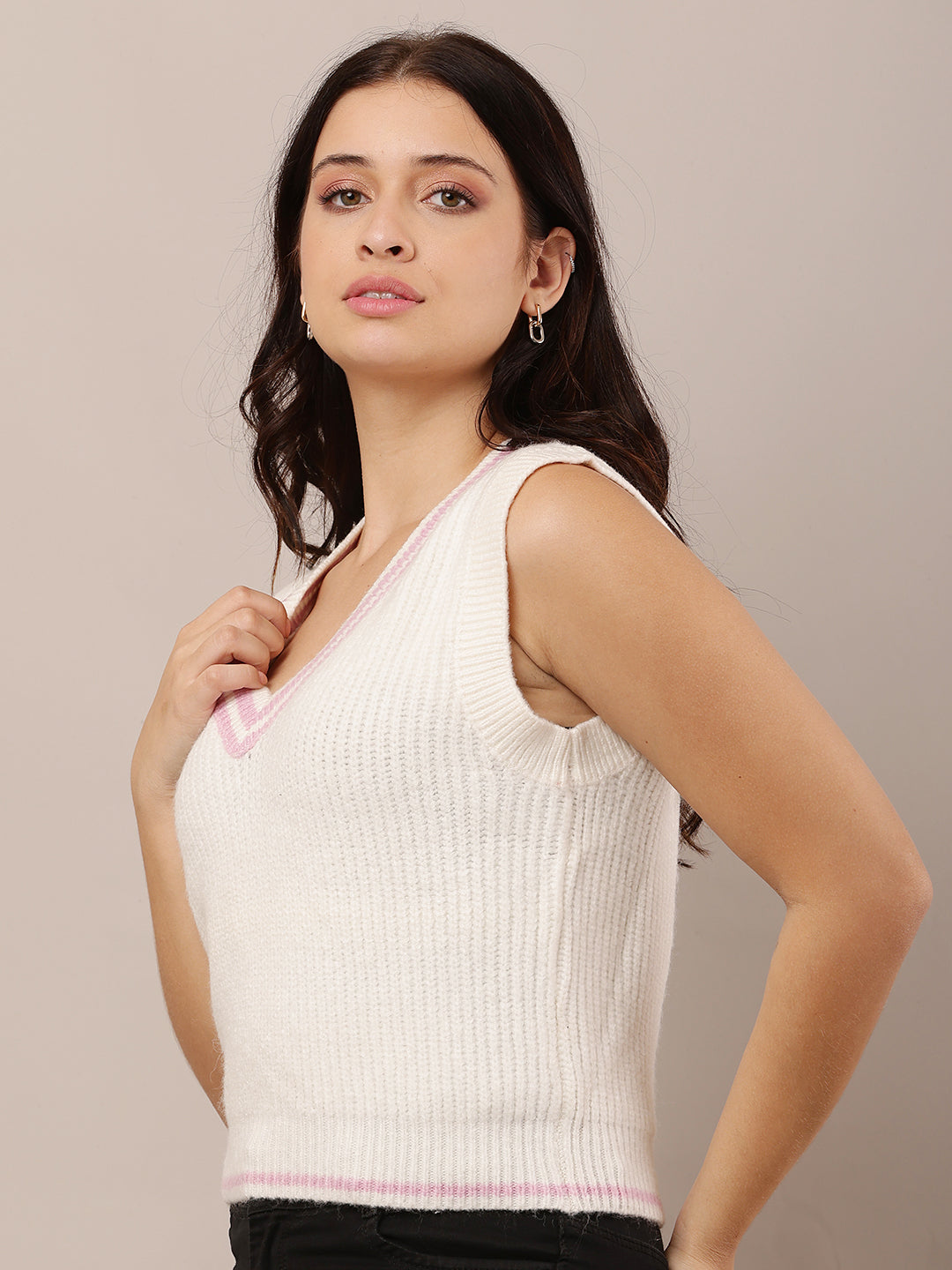Women White Sleeveless V-Neck Acrylic Sweater