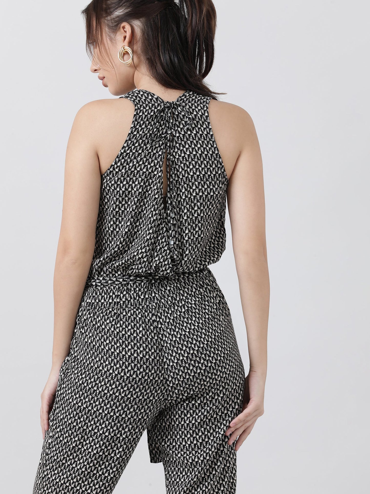 Women Regular Fit Printed Sleeveless Black Jumpsuit With Belt