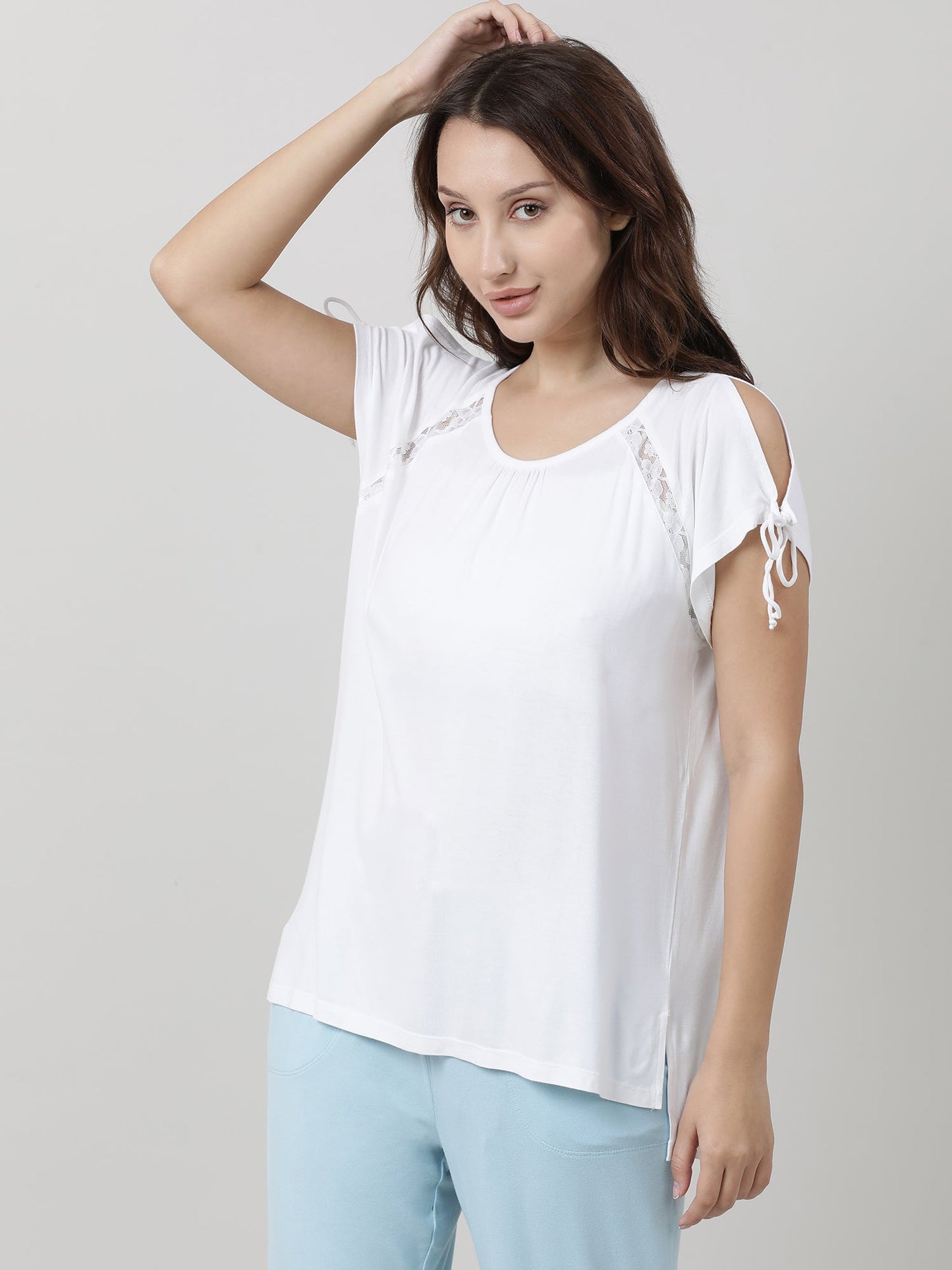 Women White Relaxed Fit T shirt