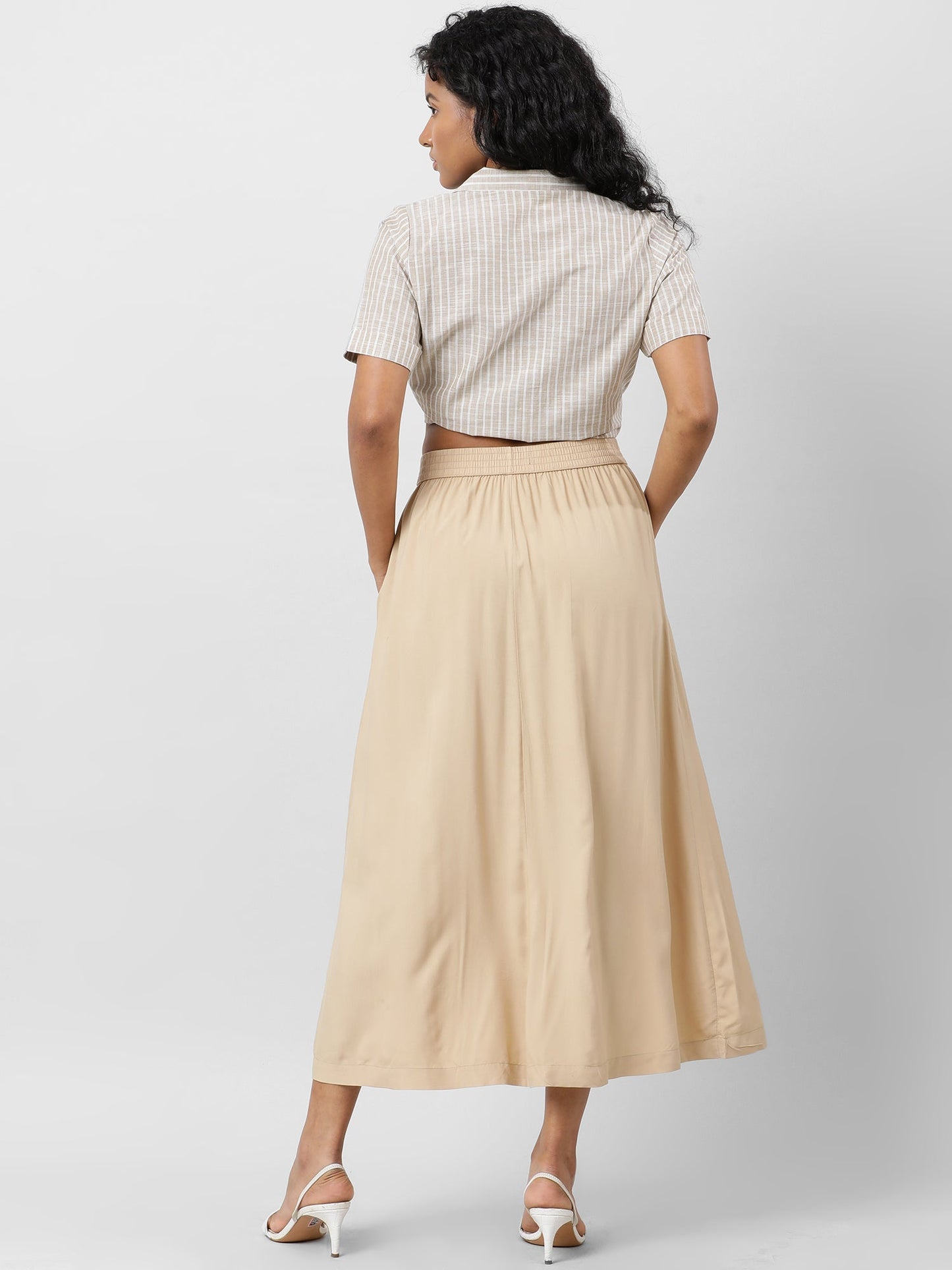 Effortlessly Chic Skirt With  Pockets