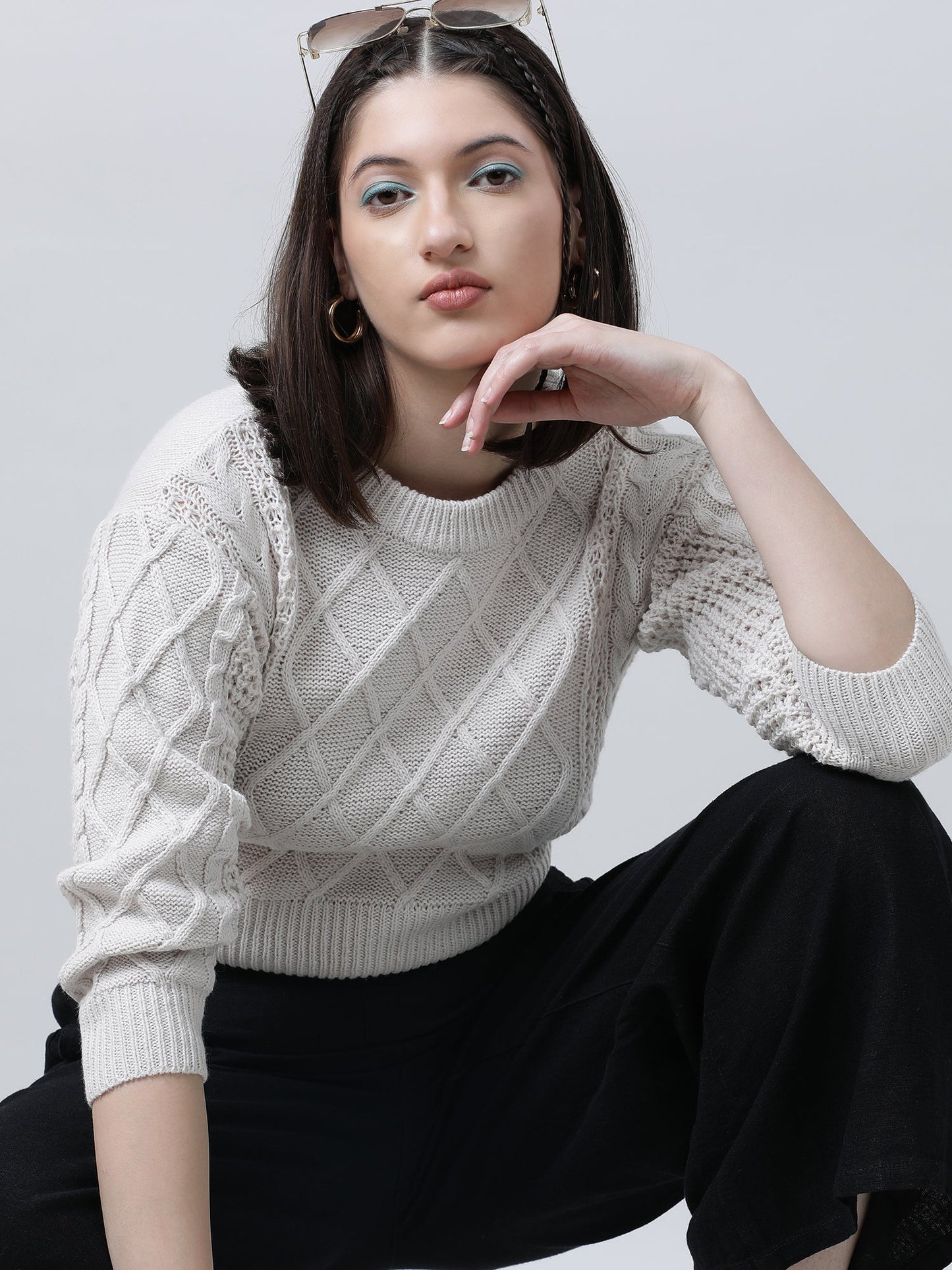 Women Regular Fit Knitted White Cropped Sweater