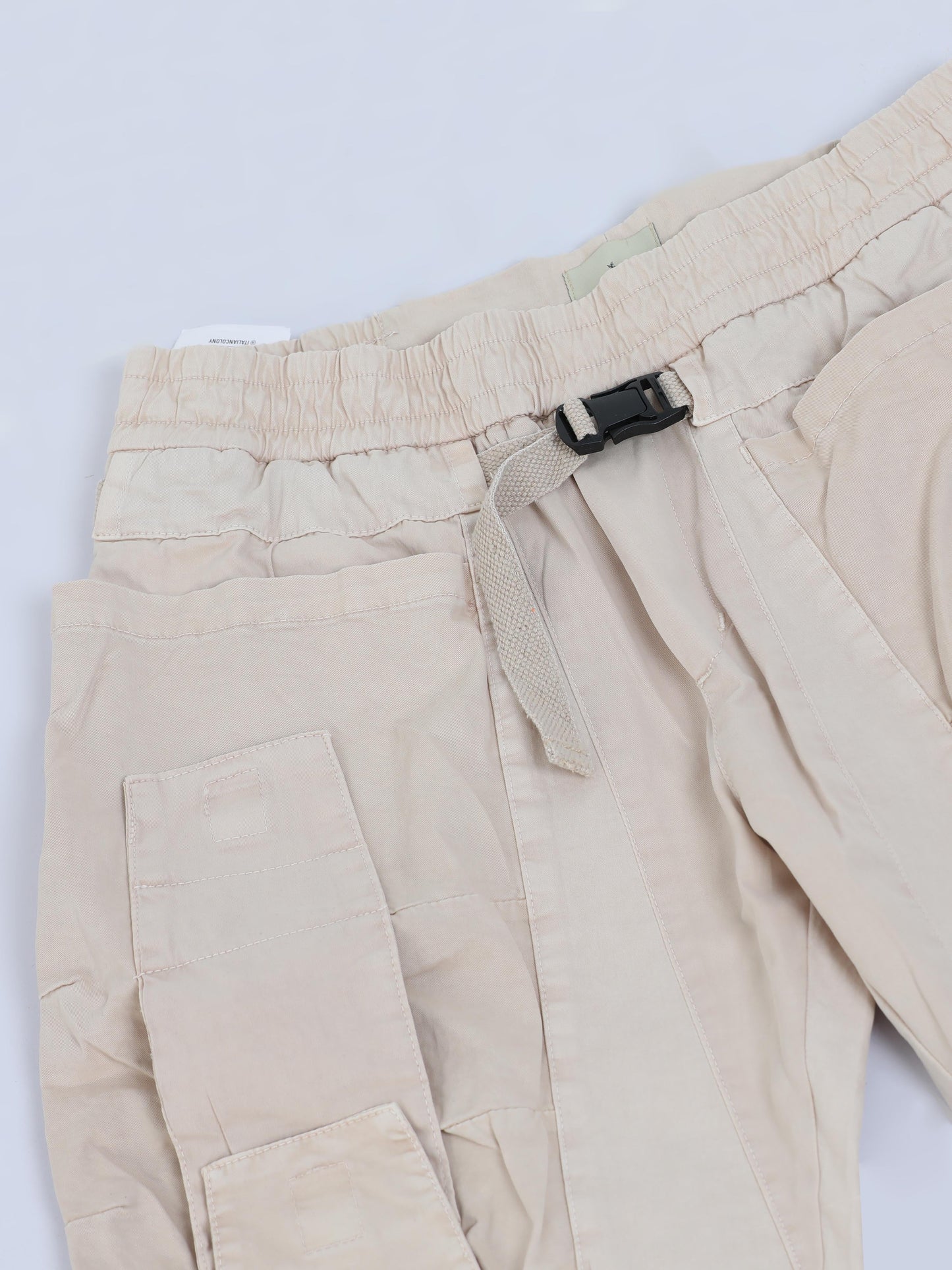 Elevato Layers Cargo Joggers In Cream