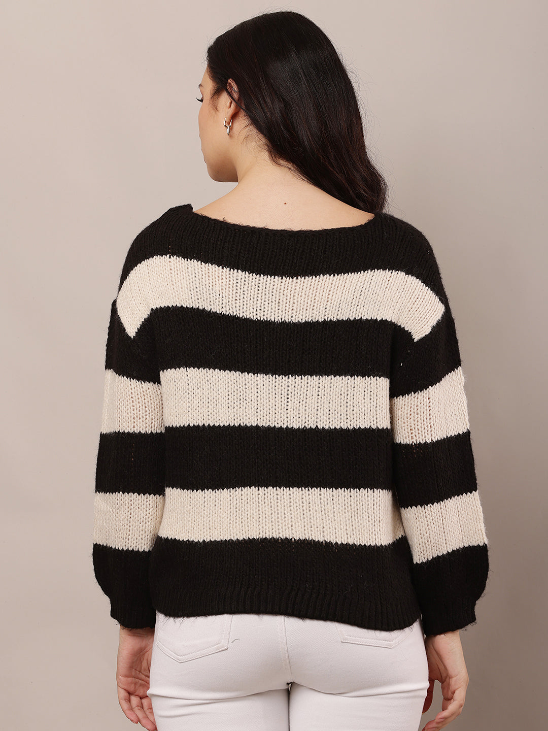 Women Black & White Crew Neck Knitted Sweater