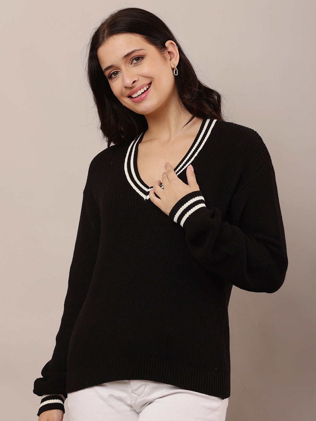 Women Black V-Neck Ribbed-Knit Sweater