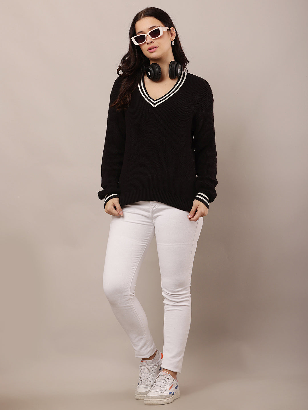Women Black V-Neck Ribbed-Knit Sweater