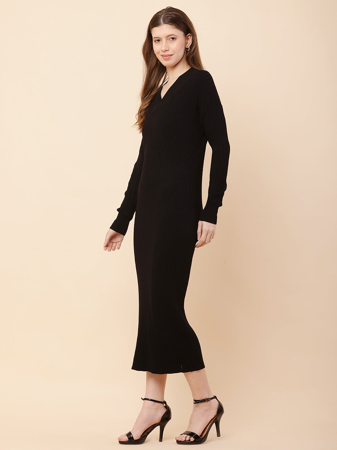 Women Black Ribbed V-neck Bodycon Dress