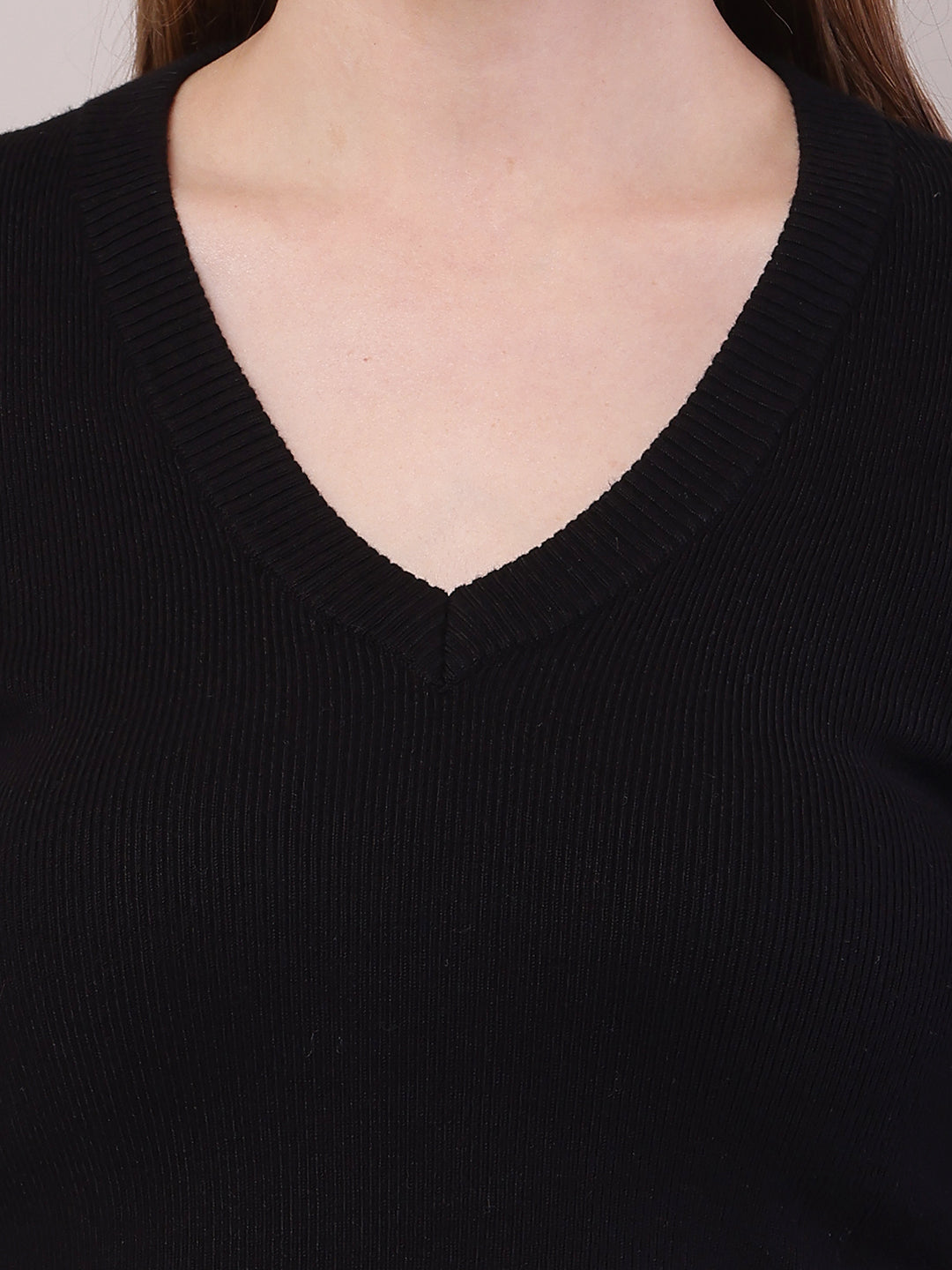 Women Black Viscose Full Sleeve V-Neck Sweater