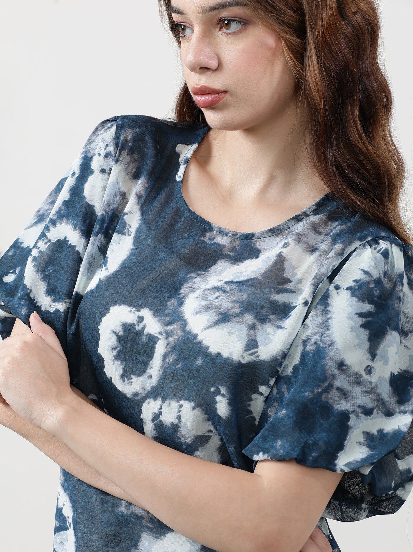 Women Regular Fit Blue Tie & Dye Print Top