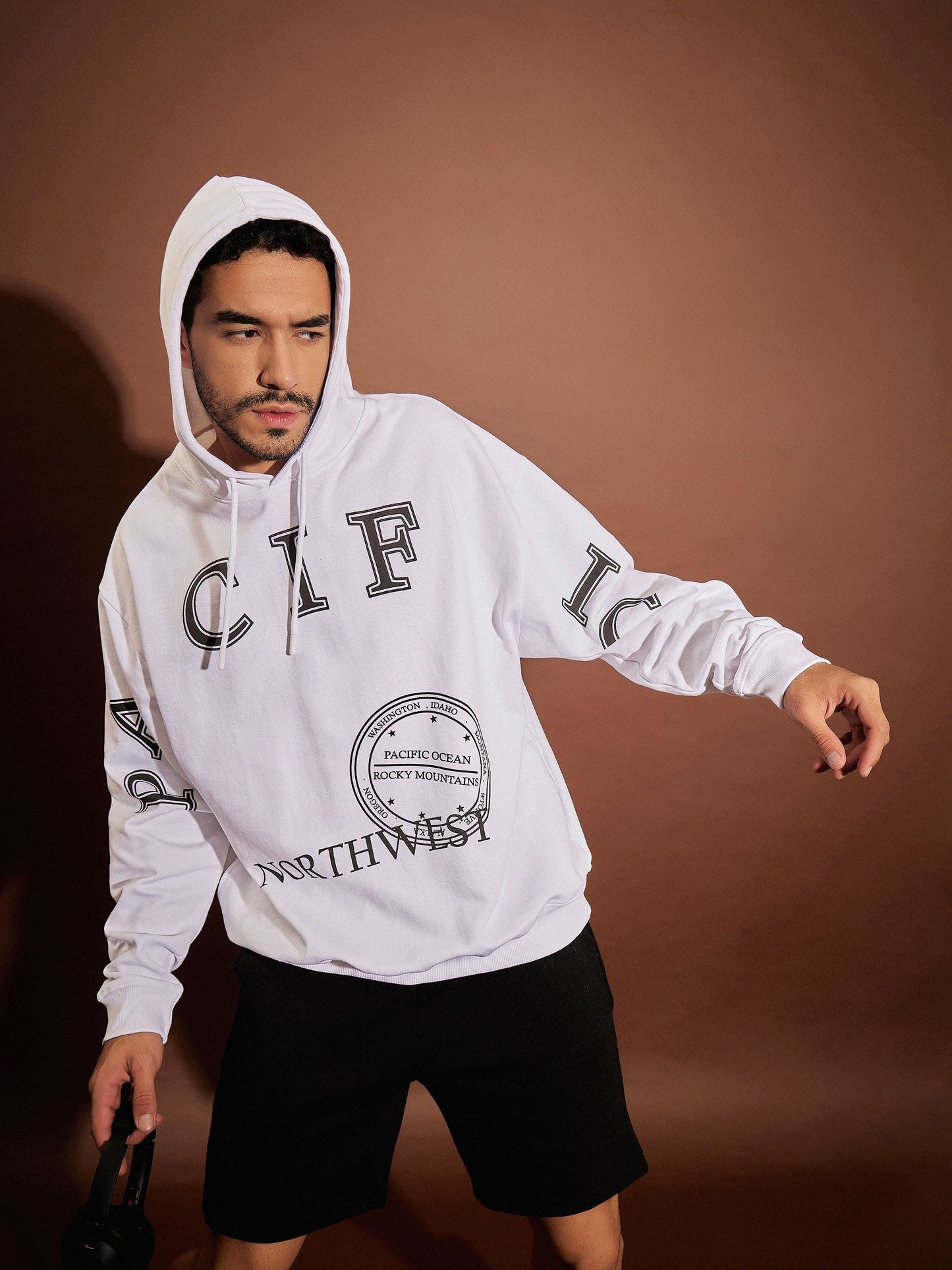 White PACIFIC Oversized Hoodie-MASCLN SASSAFRAS