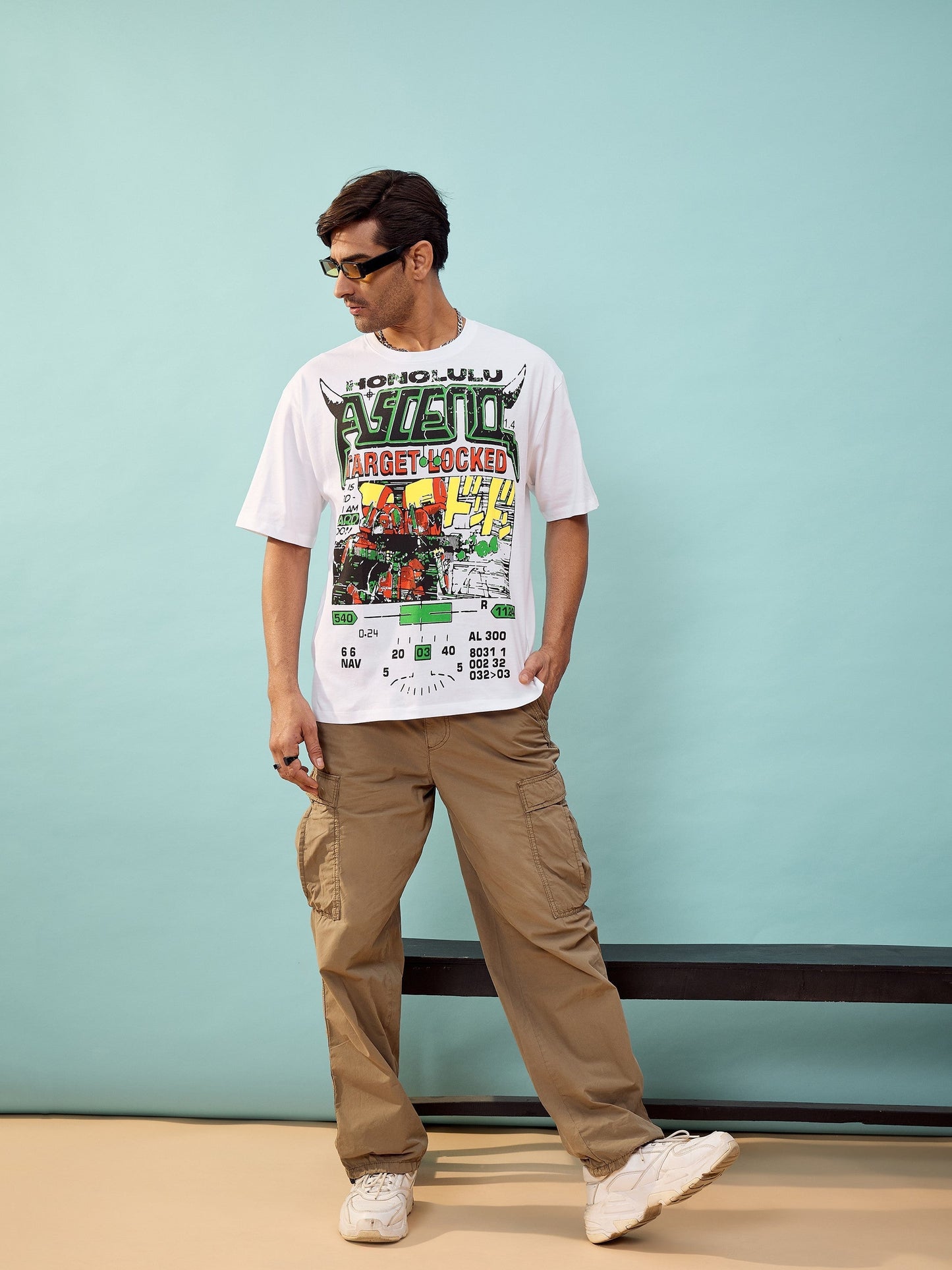 Unisex White Target Locked Oversize T-Shirt