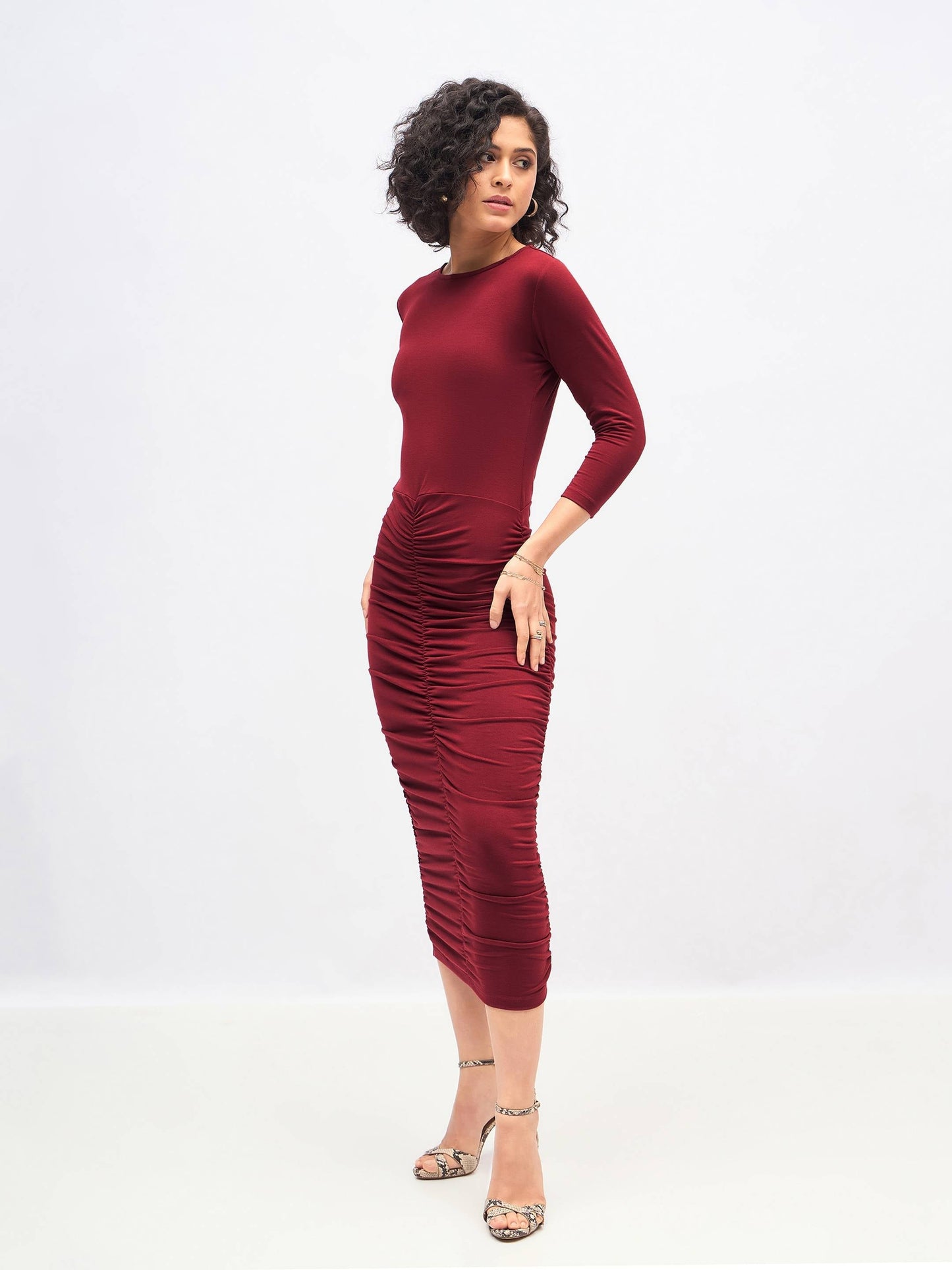 Women Maroon Ruched Bodycon Midi Dress