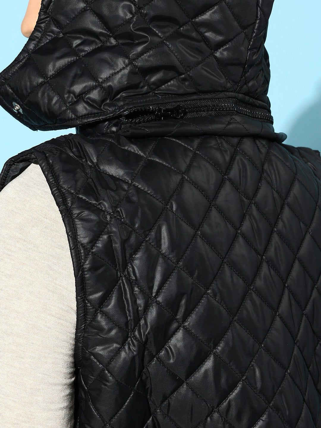 Black Quilted Sleeveless Hood Jacket-SASSAFRAS