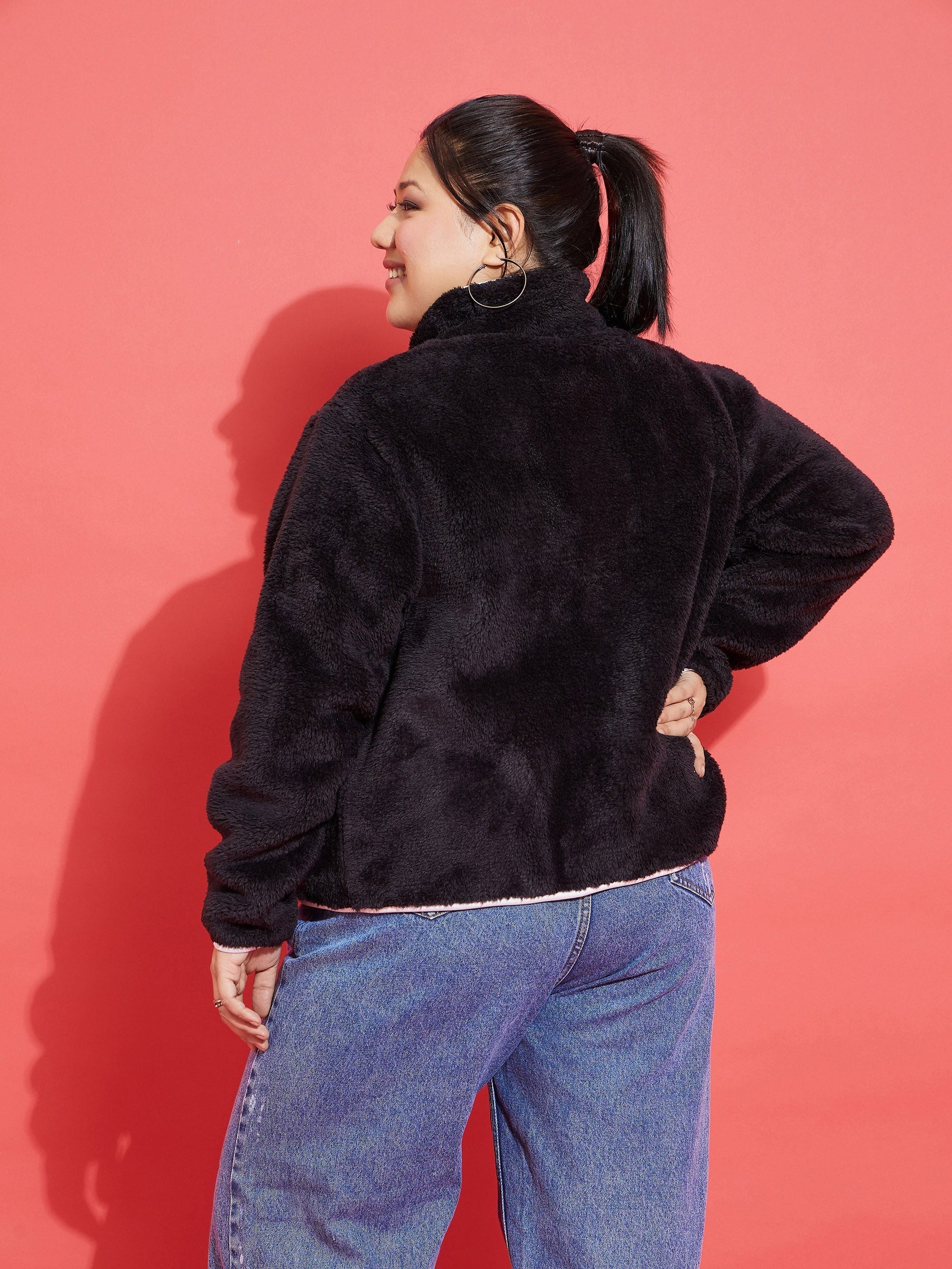 Black Fur Contrast Piping Zipper Jacket-SASSAFRAS Curve
