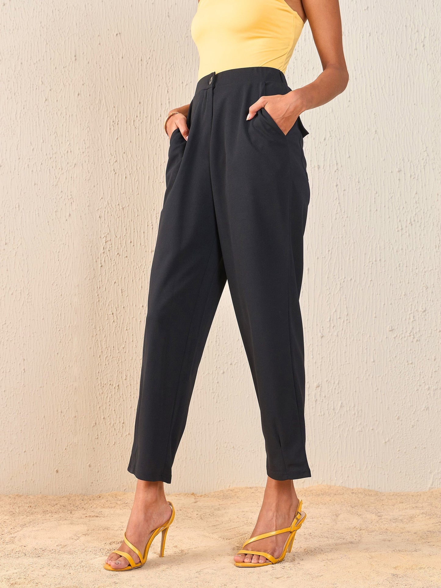Black Back Flap Pocket Tapered Pants-SASSAFRAS