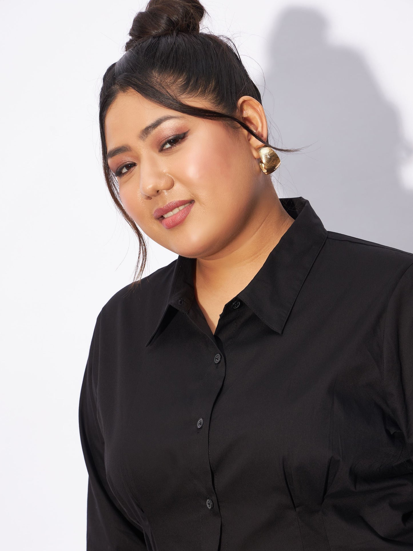 Black Poplin Pleated Slim Waist Shirt-SASSAFRAS Curve