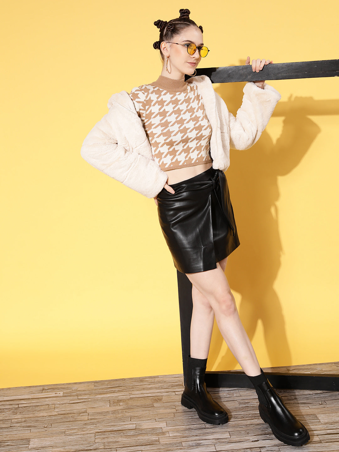 Brown And White Houndstooth Crop Sweater-SASSAFRAS