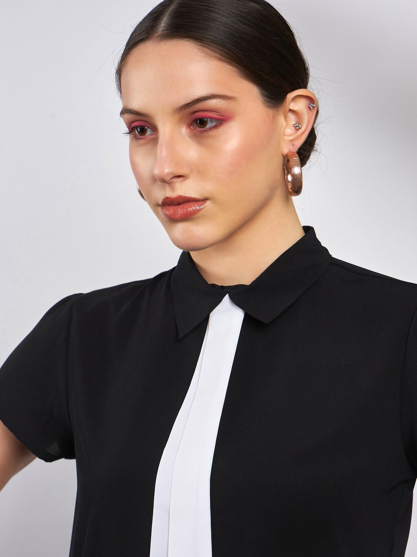 Black Neck Tie Detail Top-SASSAFRAS