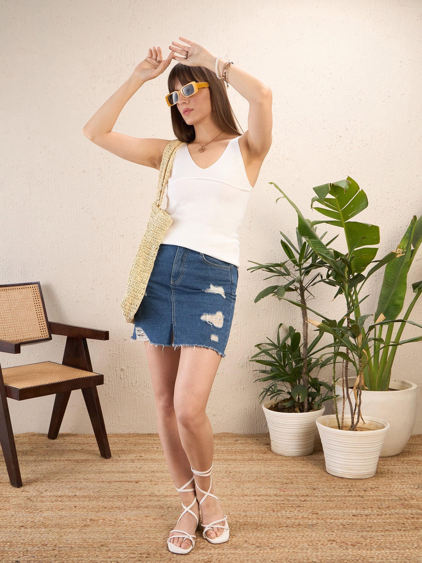 White V-Neck Sleeveless Crochet Top-SASSAFRAS