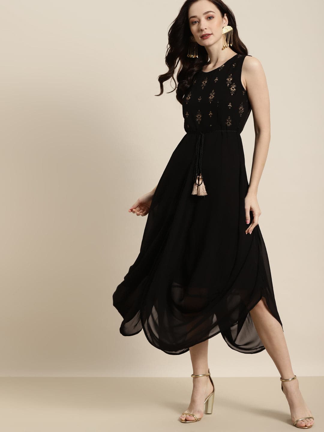 Women Black Sleeveless Foil Dhoti Dress