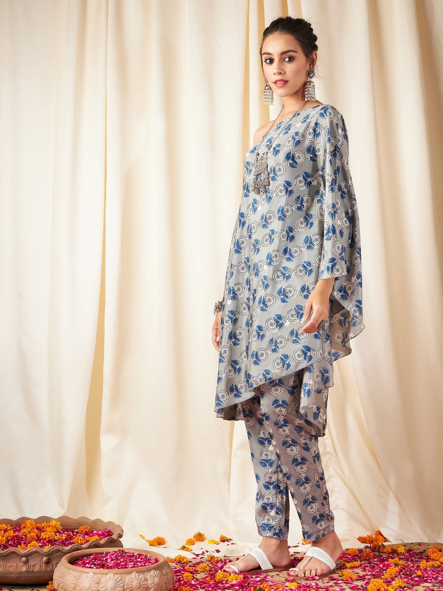 Women Grey Floral One Shoulder Kaftan Top