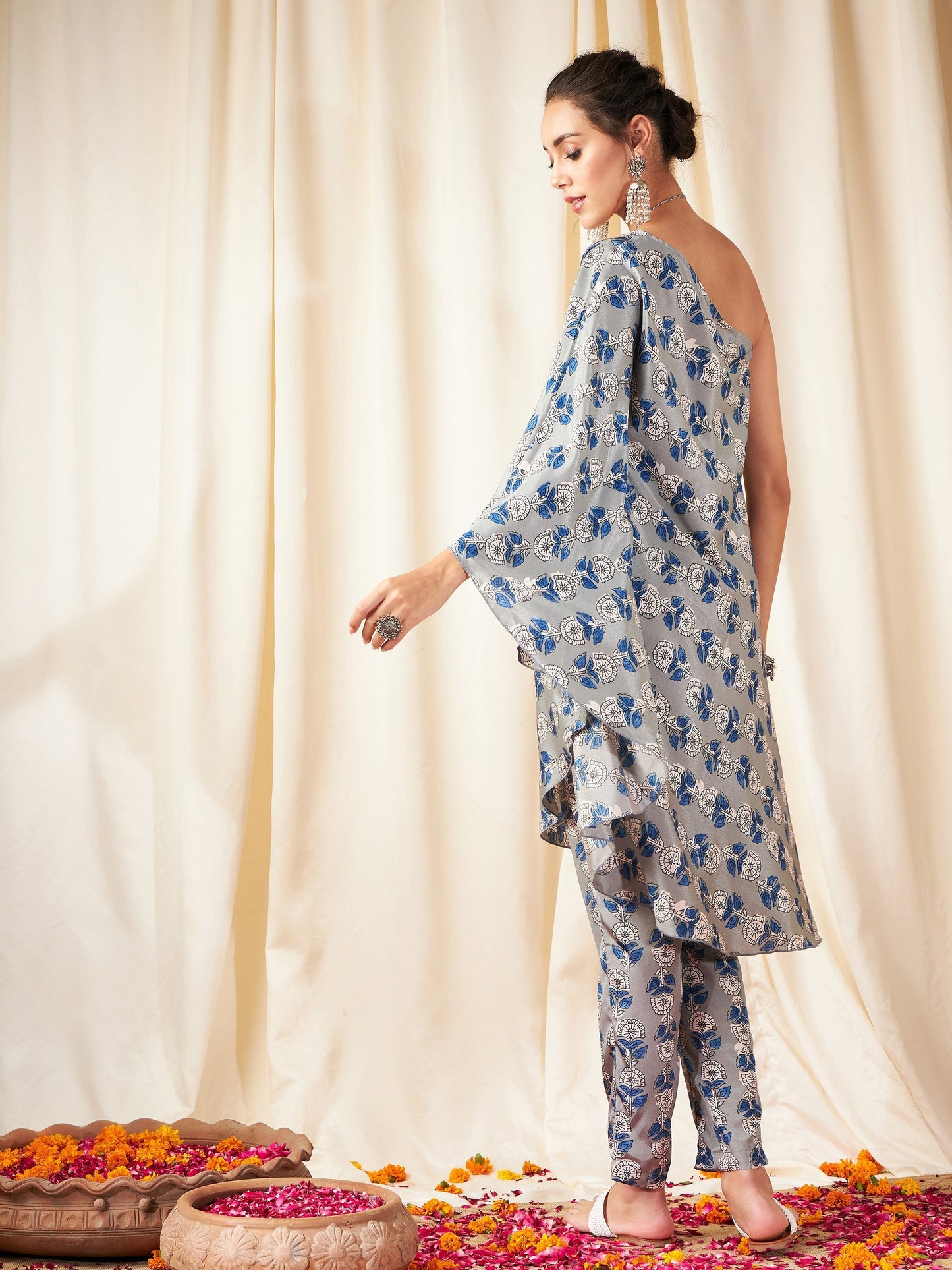 Women Grey Floral One Shoulder Kaftan Top