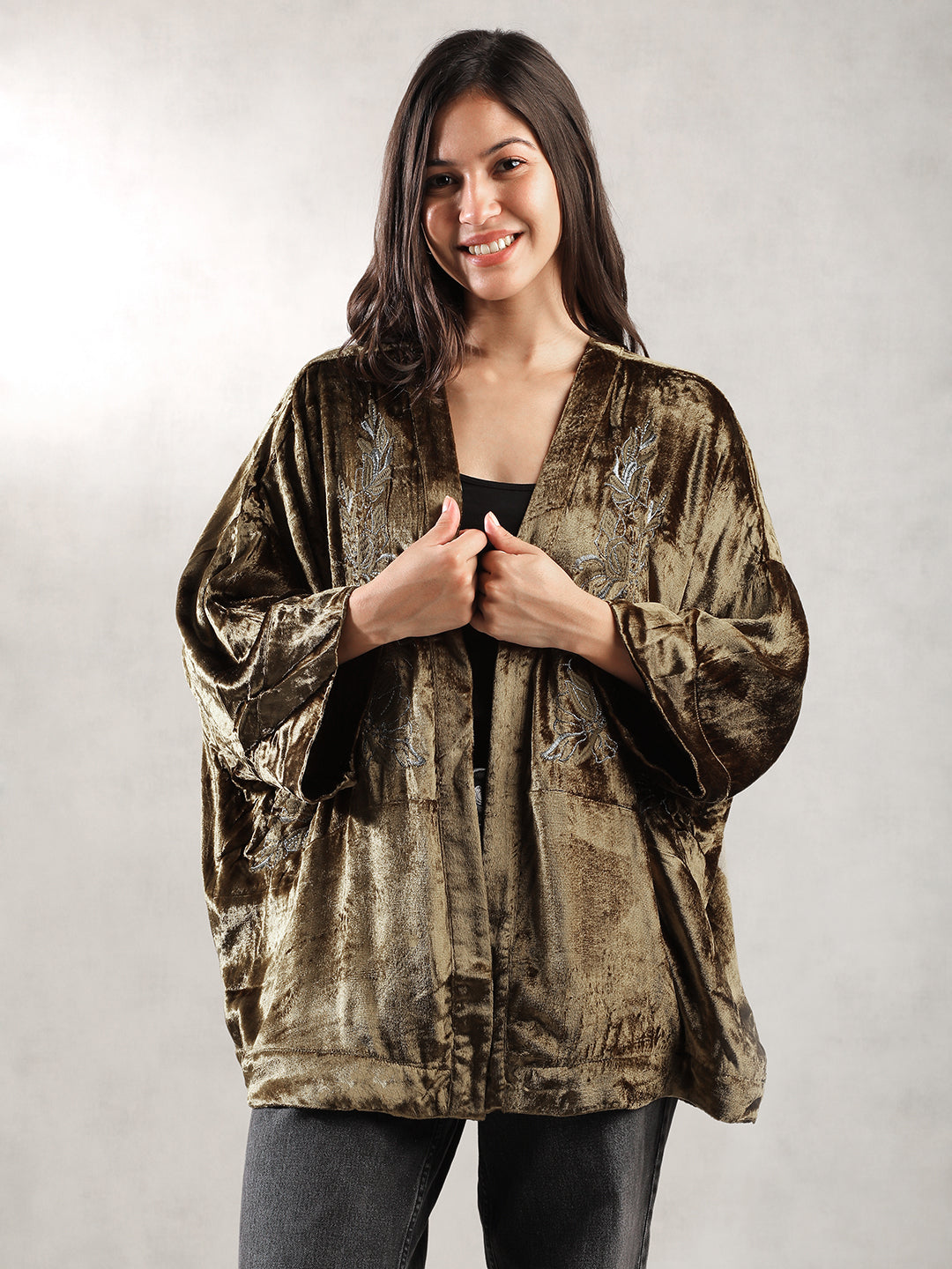 Women Embroidered Velvet Jacket