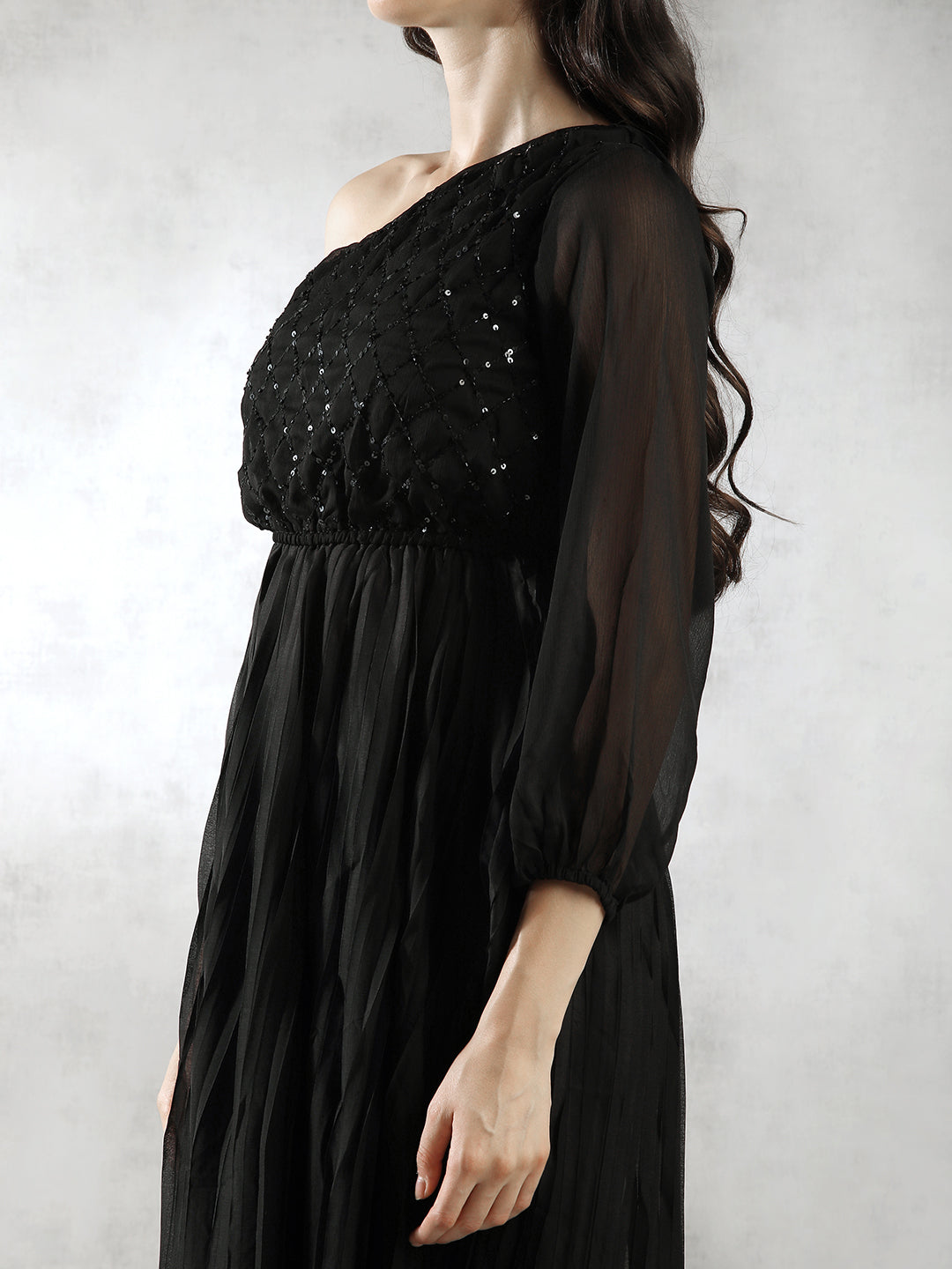 Women Pleated One Shoulder Maxi Dress